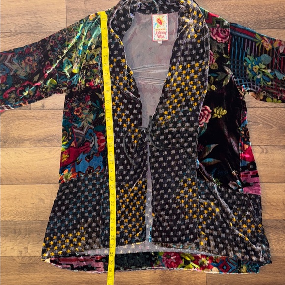 Johnny Was Size Petite Extra Small Velvet Kimono Wrap Jacket Floral Print Artsy - Picture 5 of 16